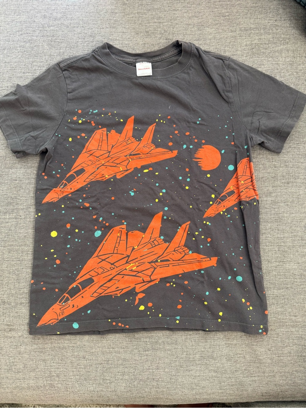 Hanna Andersson Dark Gray Tee with Orange Jet Print EU 140 Boys 10